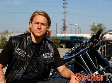 Charlie Hunnam: Jax nie będzię płakał tak bardzo w piątym sezonie