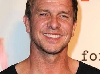Kenny Johnson z The Shield gościnnie w Burn Notice