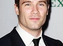 Luke MacFarlane gościnnie w Pięknej i bestii