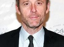 John Benjamin Hickey z The Big C dołącza do The Mob Doctor