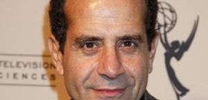 Tony Shalhoub dołącza do komedii Roba Greenberga