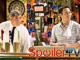 TBS przedłuża Sullivan & Son o 2 sezon