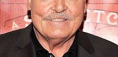 Stacy Keach pojawi się w nowym serialu ABC 