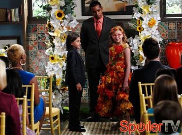Pierwsze spojrzenie na New Normal: [spoiler] bierze ślub!
