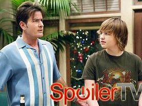 Charlie Sheen o wyskoku Angusa z Dwóch i pół: Serial jest przeklęty