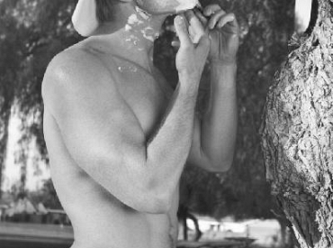 Trevor Donovan gościnnie w Client List