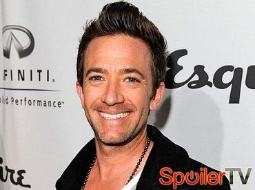 David Faustino gościnnie we Współczesnej rodzinie
