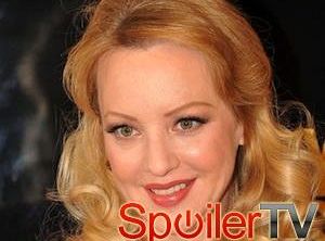 McLendon-Covey wraca do Współczesnej rodziny - ale jest haczyk!