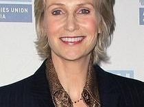 Jane Lynch gościnnie w Anger Management?