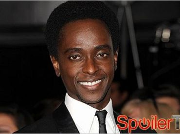 Edi Gathegi  będzie pojawiał się w Pięknej i bestii