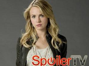 Britt Robertson dołącza do Pod kopułą