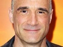 Elias Koteas w trzecim sezonie Killing