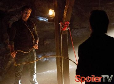 Charlie Bewley ma swój torturujący Damona debiut w Pamiętnikach wampirów