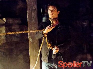 Ian Somerhalder z Pamiętników wampirów wyjaśnia dlaczego jest torturowany w ubraniu