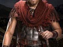 Młody, owłosiony i sfabrykowany Juliusz Cezar w Spartacusie