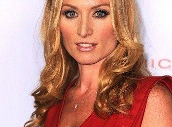 Victoria Smurfit pojawi się w Draculi jako [spoiler]