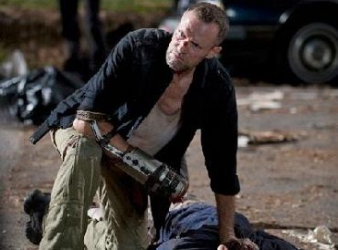 Merle niszczy twarz zombie i więcej w Żywych trupach