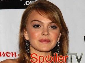 Odcinki pilotowe: Aimee Teegarden z główną rolą w Oxygen