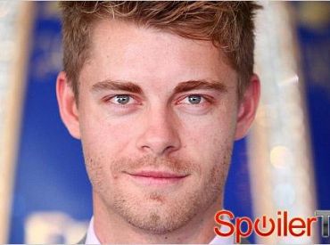 Odcinki pilotowe: Luke Mitchell w Tomorrow People