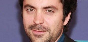 Odcinki pilotowe: Rhys Coiro pojawi się w 