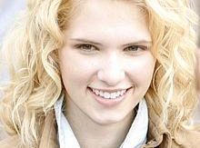 Odcinki pilotowe: Connor Buckley i Claudia Lee w komedii Foxa