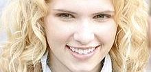 Odcinki pilotowe: Connor Buckley i Claudia Lee w komedii Foxa