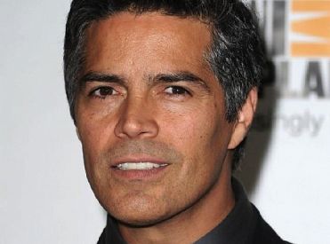 Odcinki pilotowe: Esai Morales w dramacie The Advocates