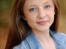 Odcinki pilotowe: Samantha Isler z główną rolą w komedii NBC