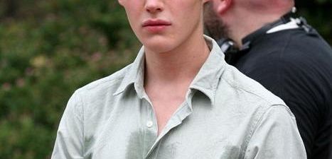 Odcinki pilotowe: Toby Regbo zagra ksiecia w 