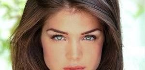 Odcinki pilotowe: Marie Avgeropoulos i Eliza Taylor w 