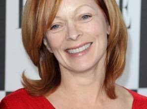 Odcinki pilotowe: Frances Fisher w dramacie ABC Returned