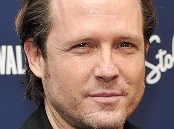 Odcinki pilotowe: Dean Winters w drmacie Westside