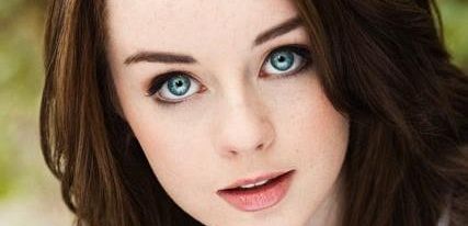 Odcinki pilotowe: Kacey Rohl pojawi się w 
