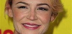 Odcinki pilotowe: Sam Hazeldine i Samaire Armstrong w 