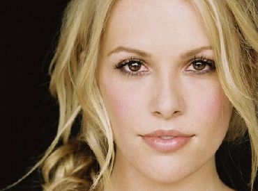 Odcinki pilotowe: Natalie Hall szkolną królową w Oxygen