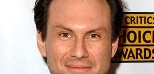 Odcinki pilotowe: Christian Slater pojawi się w 