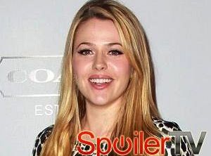Odcinki pilotowe: Majandra Delfino odchodzi z Keep Calm and Karey On