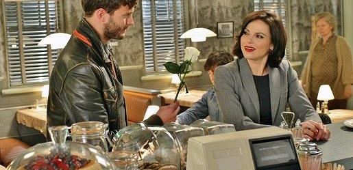 Pierwsze dni w Storybrooke obejmowały romans i nieoczekiwanych gości w 
