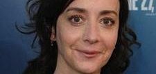 Odcinki pilotowe: Jane Adams odchodzi z komedii NBC