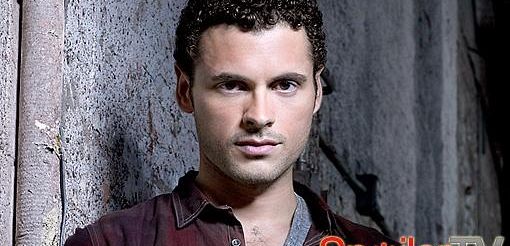 Adan Canto z 