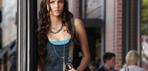 Rebekah chcąca lekarstwo ściera się z Katherine w 