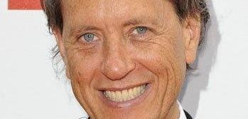 Richard E. Grant gościnnie w 