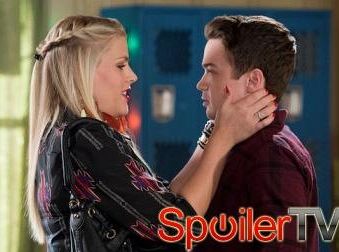 Dan Byrd o dwóch pierwszych razach dla Travisa i Laurie w finale Cougar Town