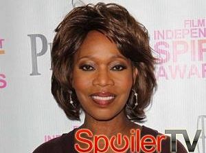 Alfre Woodard w drugim sezonie Coppera