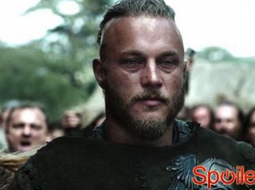 Gwiazda Wikingów Travis Fimmel opowiada o niedzielnym błotnistym i krwistym odcinku.