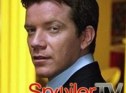 Max Beesley będzie powracał w 3 sezonie W garniturach