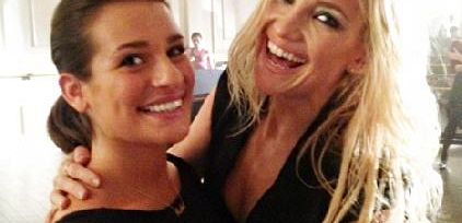 Kate Hudson i Lea Michele wykonują 