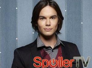 Tyler Blackburn ze Słodkich kłamstewek przenosi się do Ravenswood