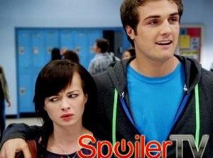 Beau Mirchoff z Innej o nieszczęściu w związku Jenny i Matty'ego, Colinie i innych rzeczach