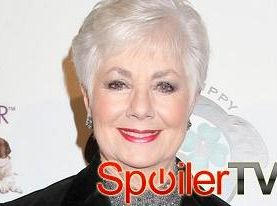 Shirley Jones w odcinku na żywo Rozpalić Cleveland